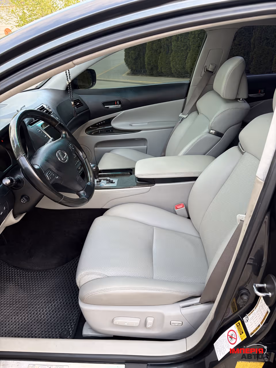 Lexus GS - фото 13