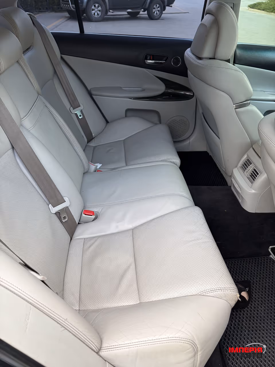 Lexus GS - фото 17