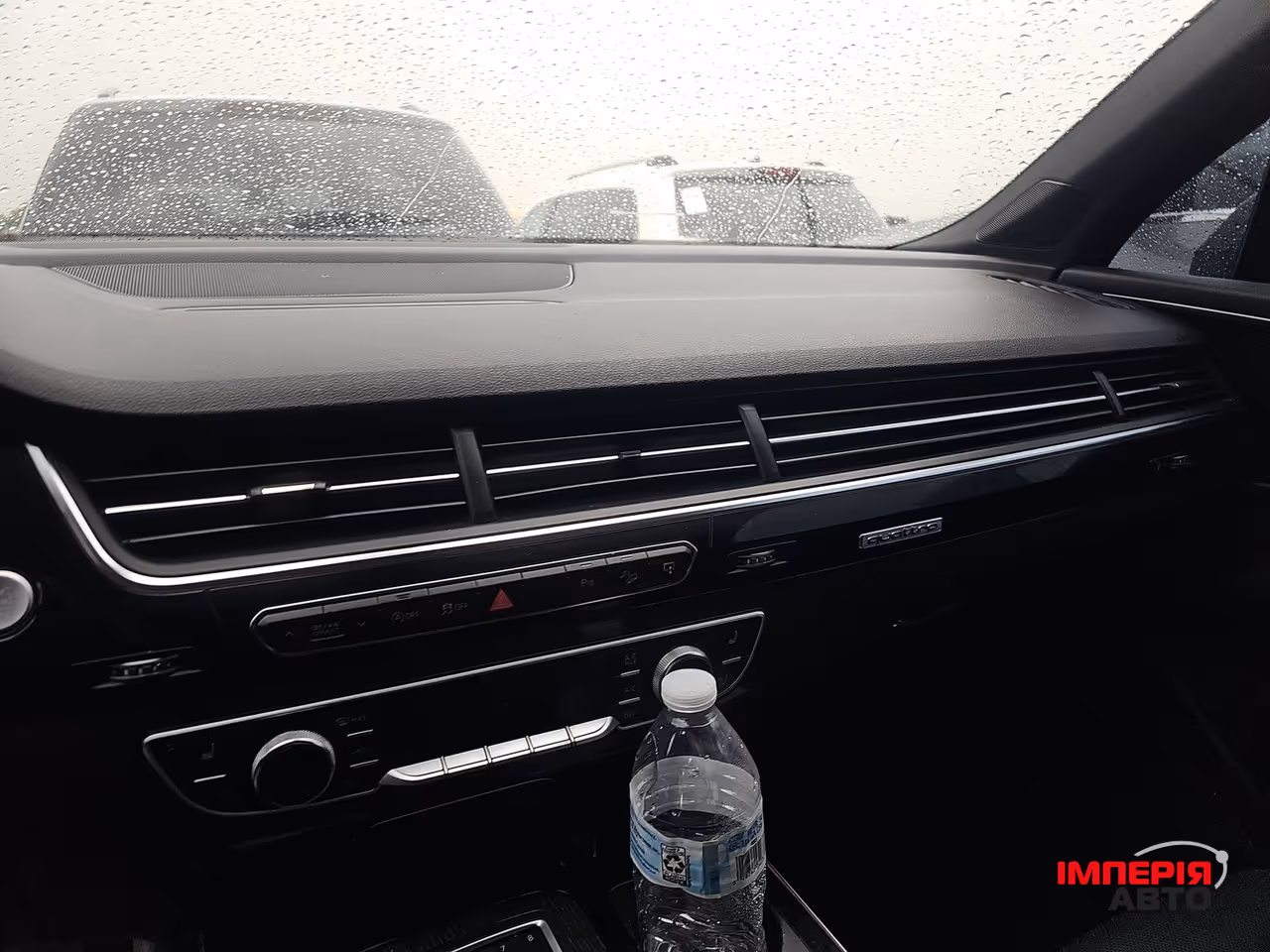 Audi Q7 - фото 8