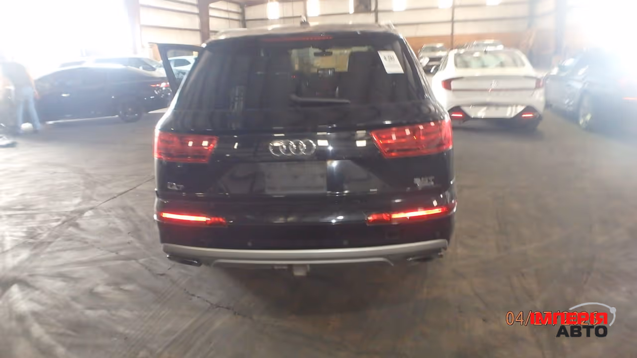 Audi Q7 - фото 20