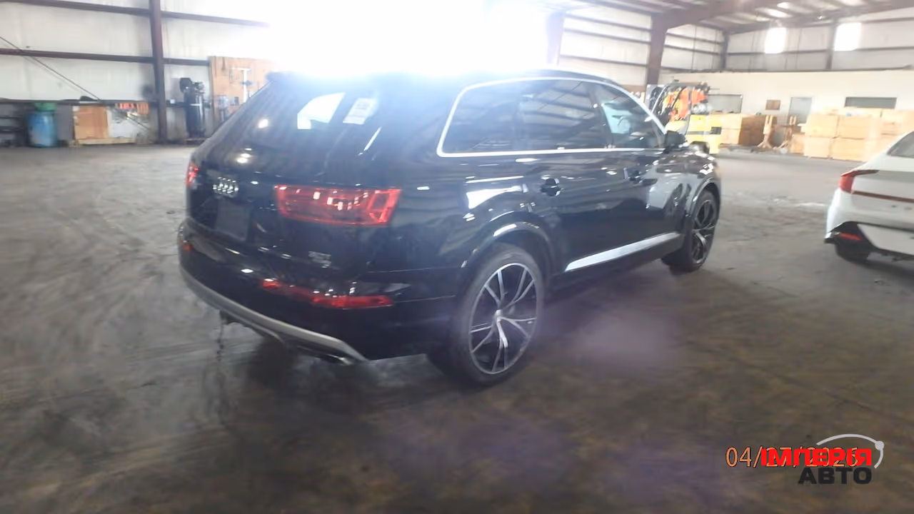 Audi Q7 - фото 19