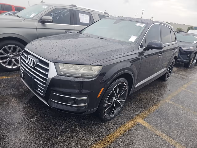 Audi Q7 - фото 2