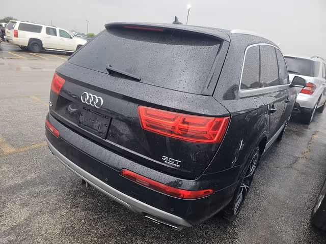 Audi Q7 - фото 4