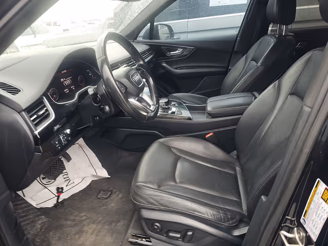 Audi Q7 - фото 5