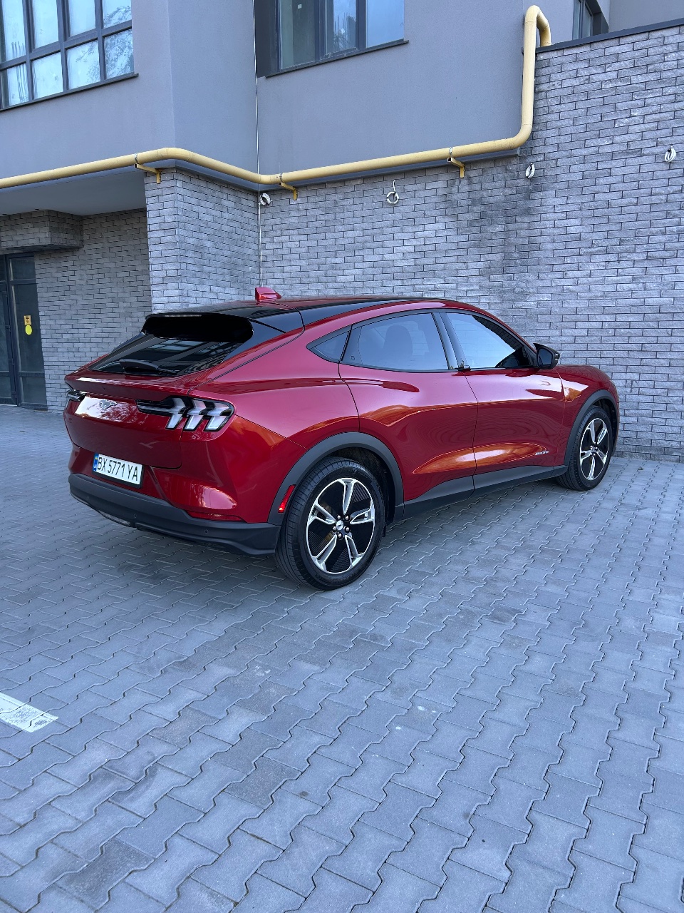 Ford Mustang Mach-E - фото 4