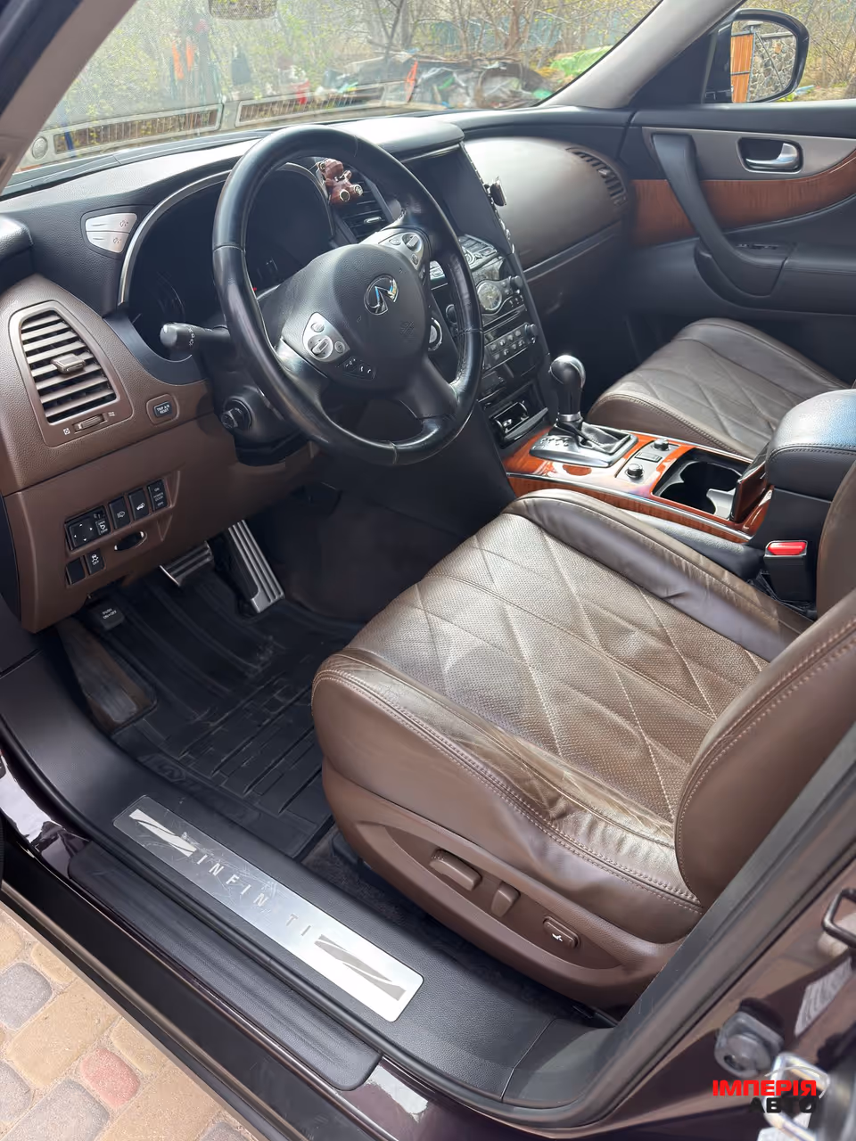 Infiniti QX70 - фото 7