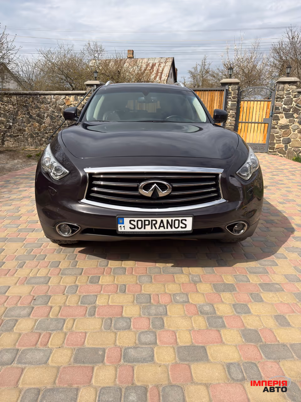 Infiniti QX70 - фото 2