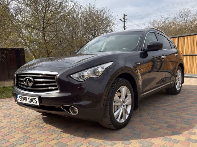 Infiniti QX70 - фото 3