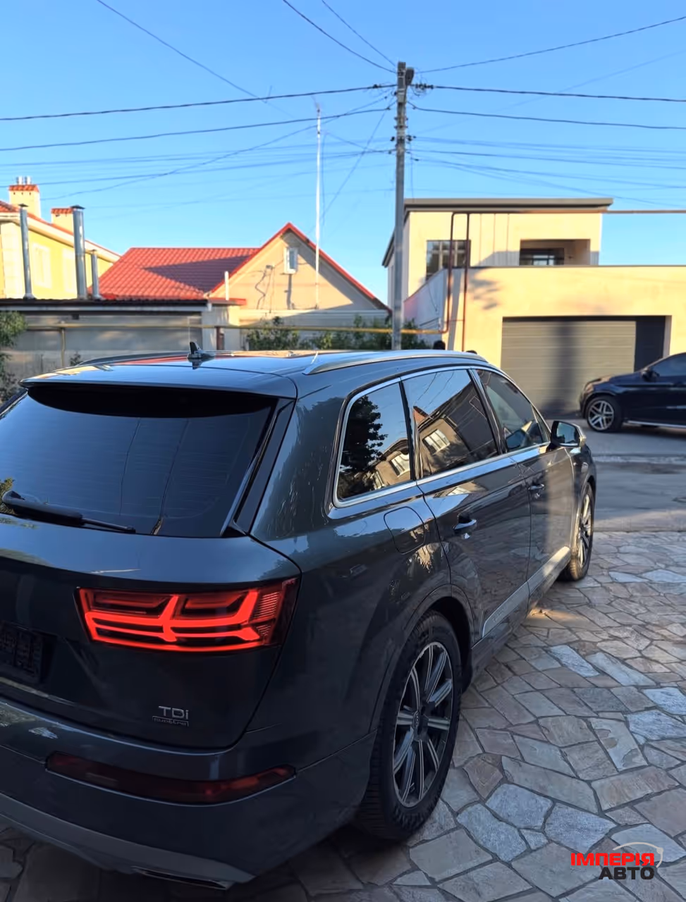 Audi Q7 - фото 4