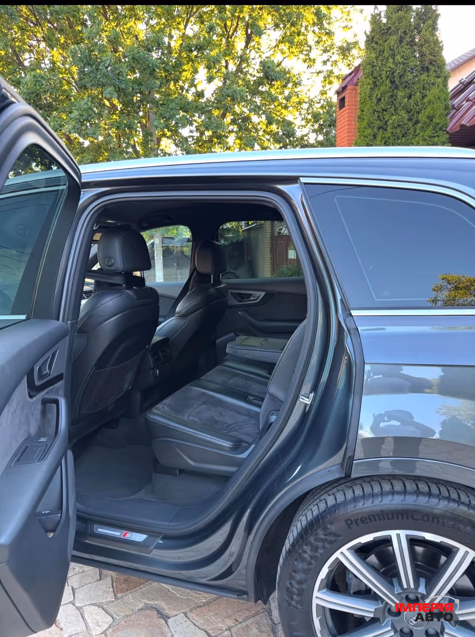Audi Q7 - фото 8