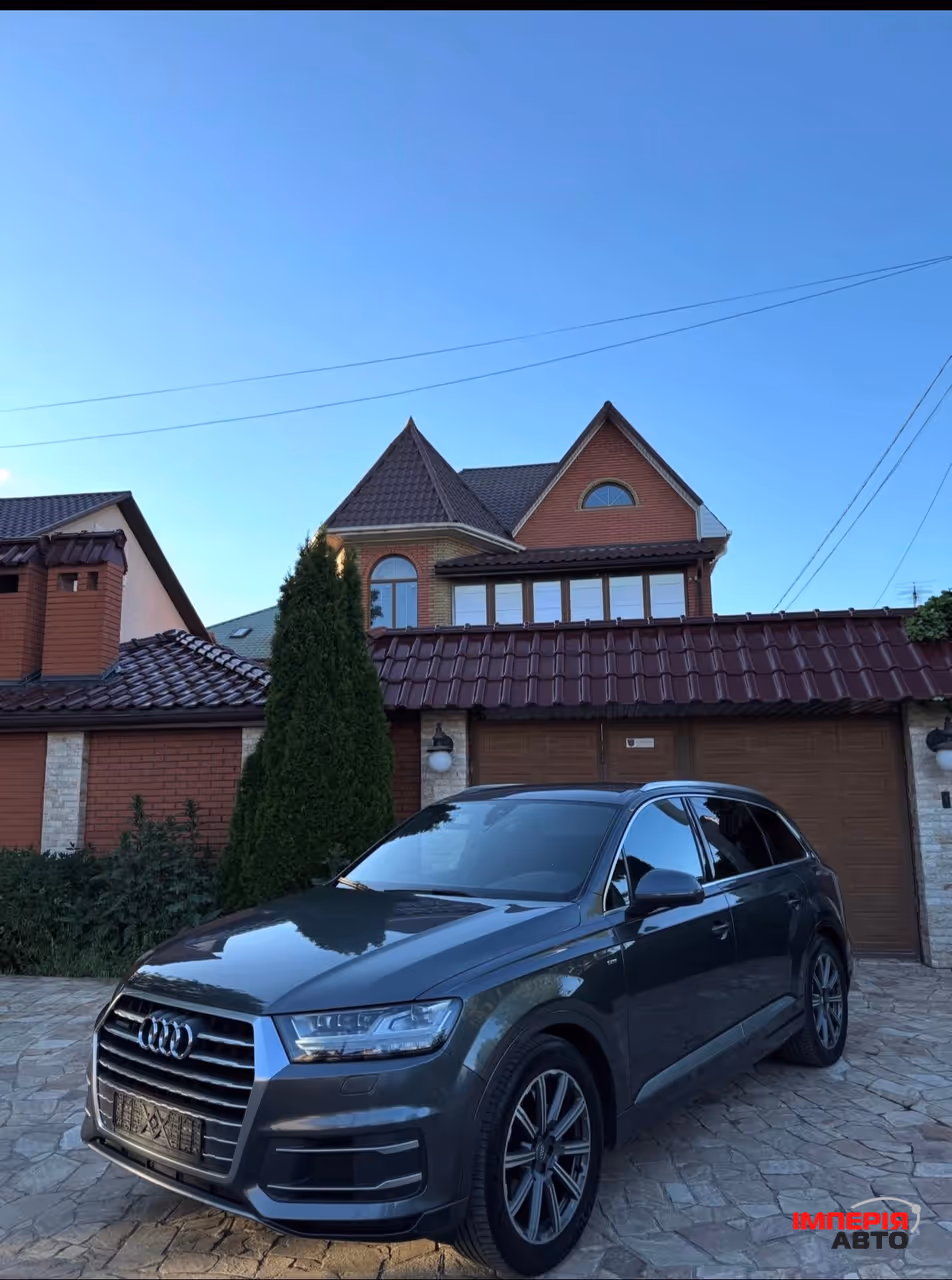 Audi Q7 - фото 1