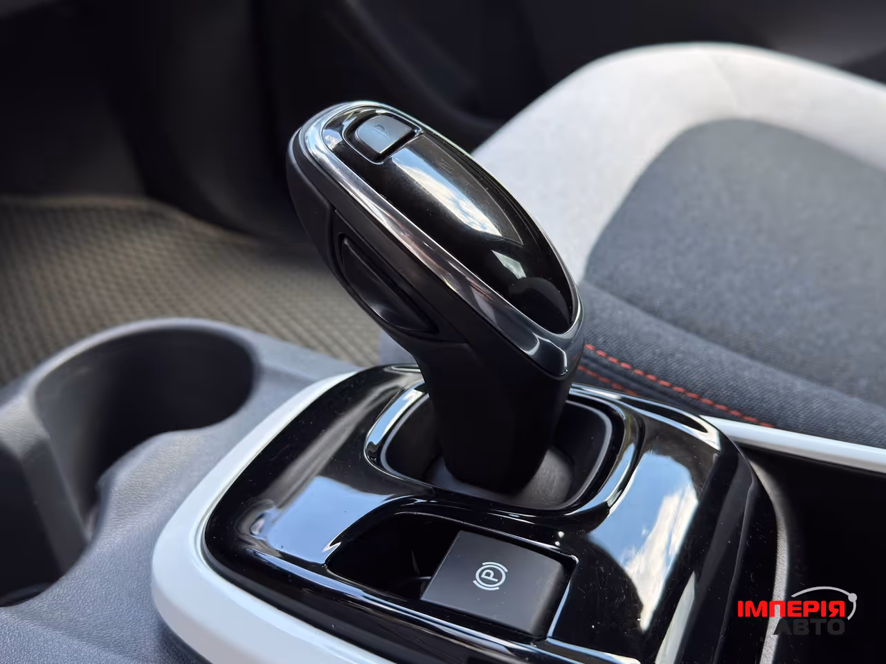 Chevrolet Bolt - фото 13
