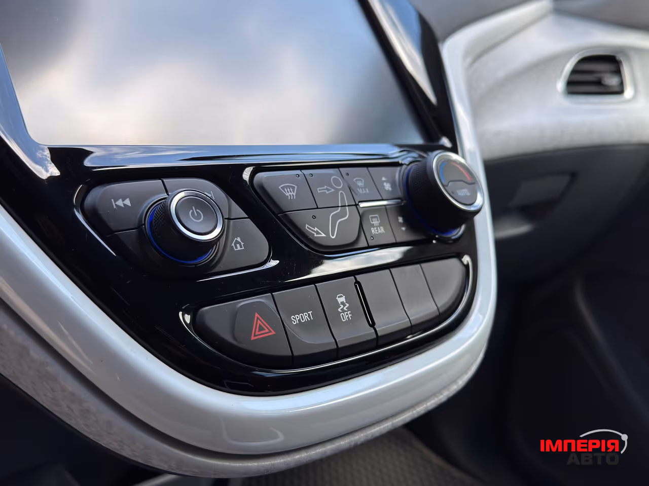 Chevrolet Bolt - фото 14