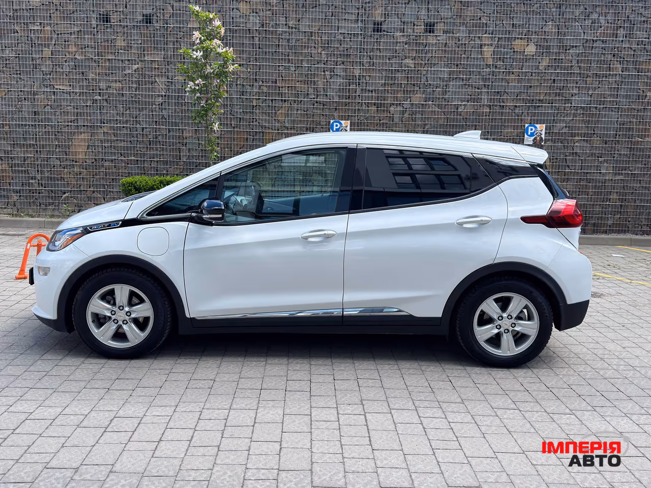 Chevrolet Bolt - фото 7