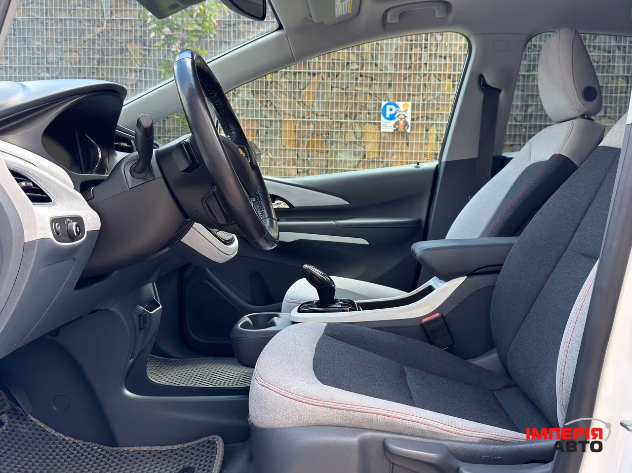 Chevrolet Bolt - фото 12