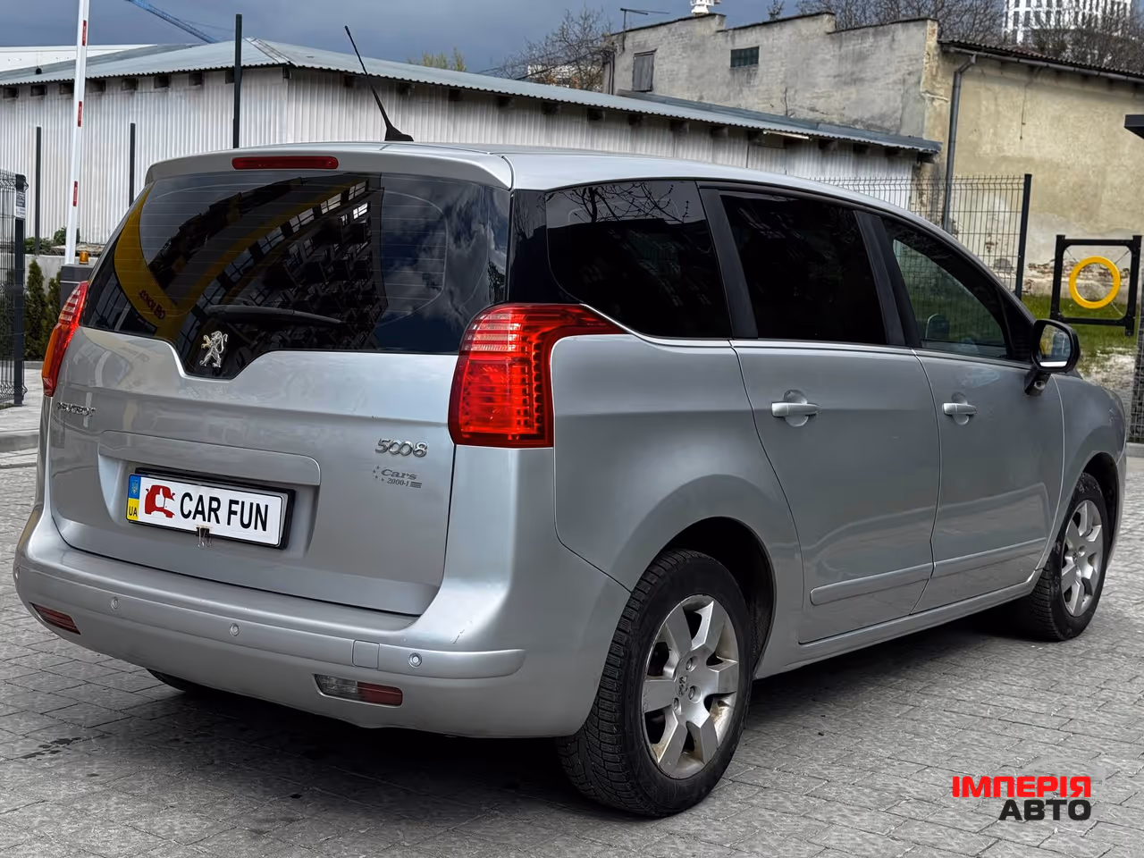 Peugeot 5008 - фото 6