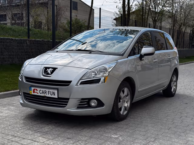 Peugeot 5008 - фото 1