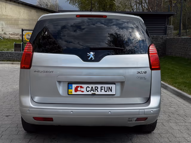 Peugeot 5008 - фото 4