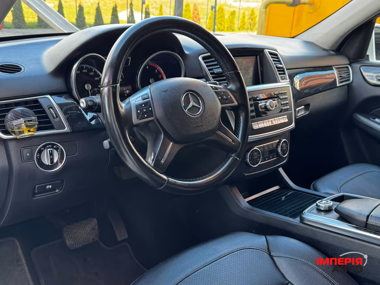 Mercedes-Benz M-Класс - фото 9
