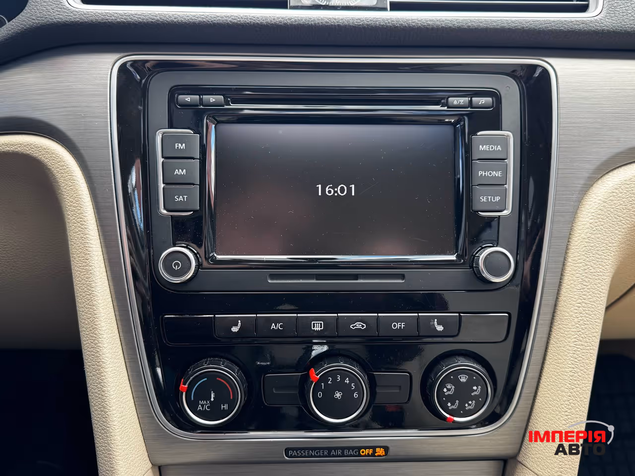 Volkswagen Passat - фото 24