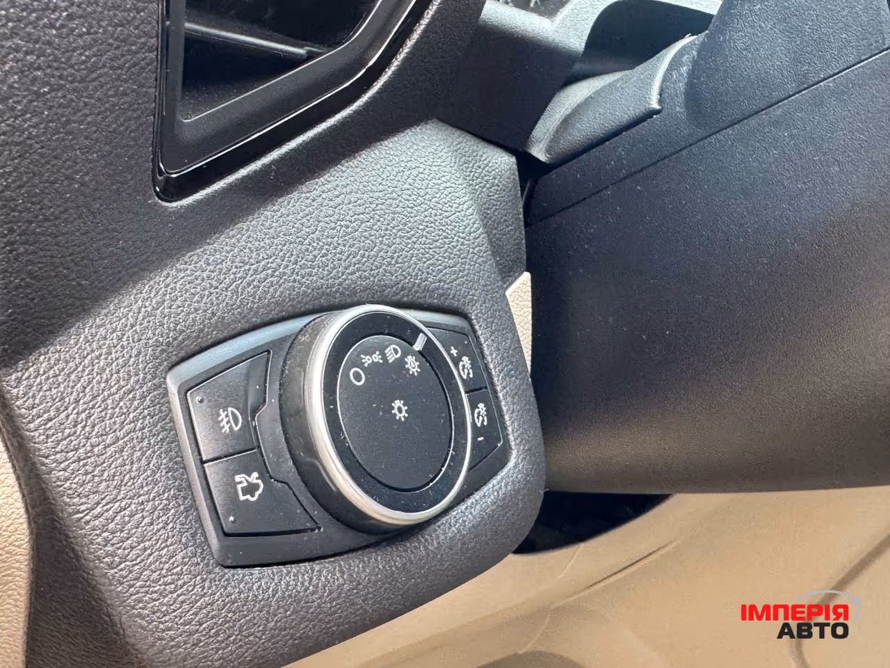 Ford Escape - фото 12