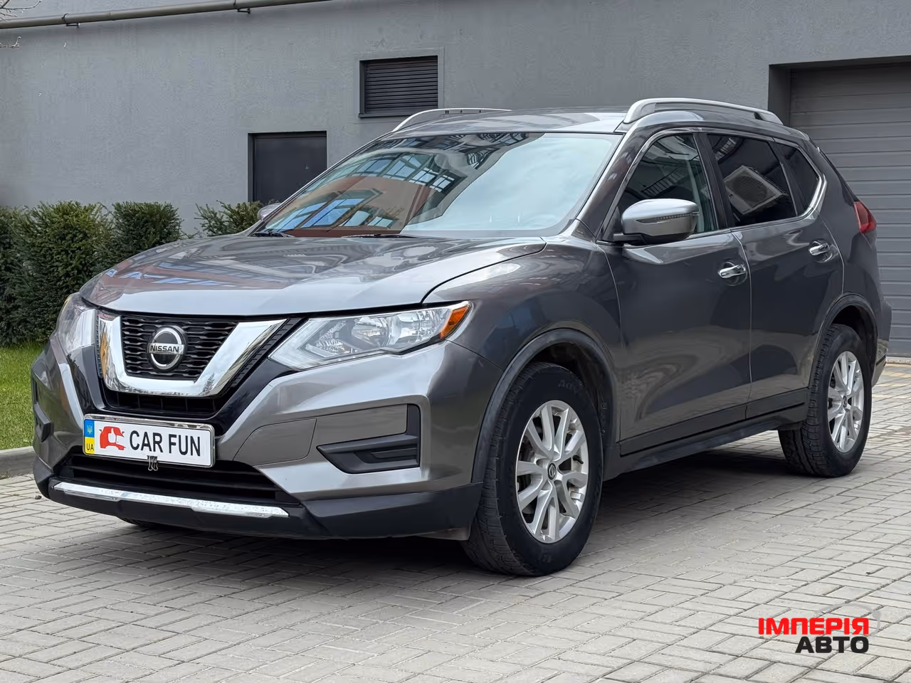 Nissan Rogue - фото 1