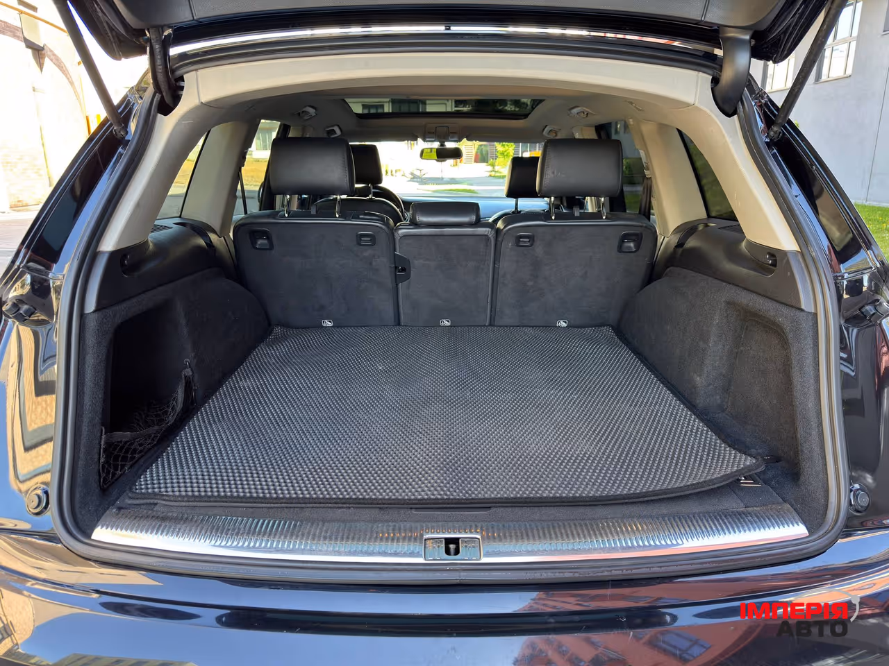 Audi Q7 - фото 16