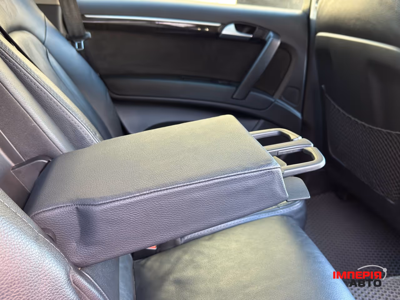 Audi Q7 - фото 20