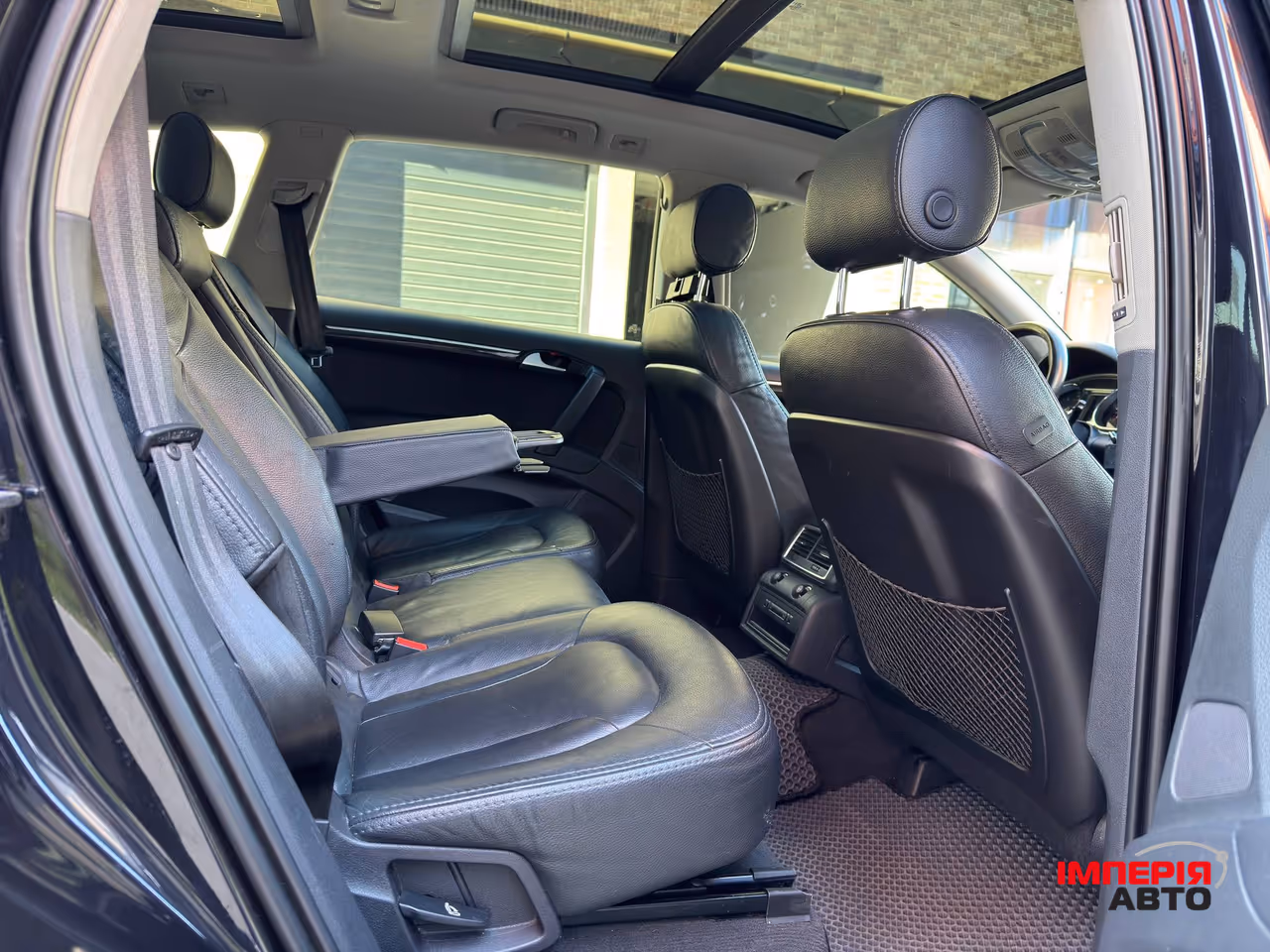 Audi Q7 - фото 19