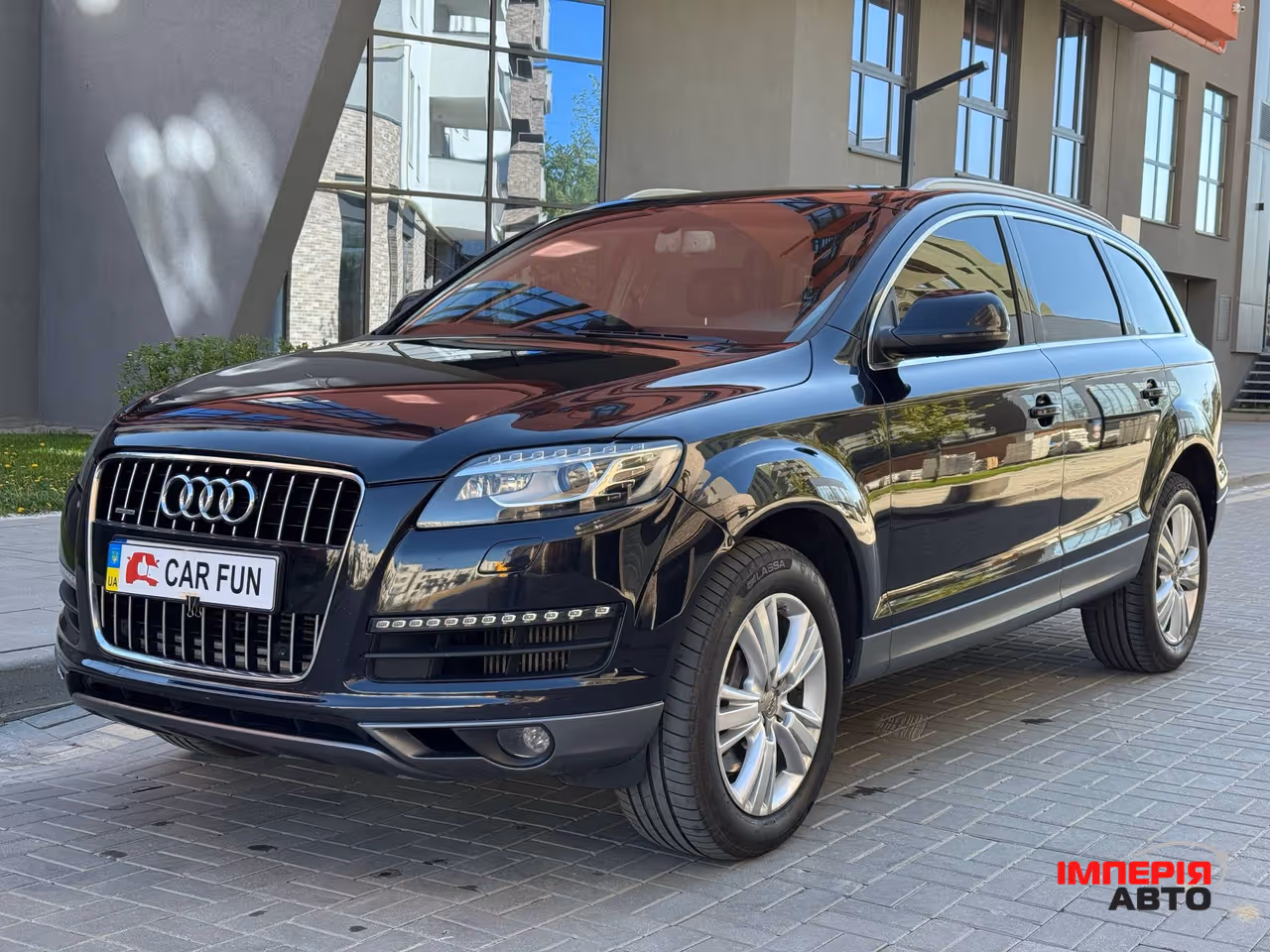 Audi Q7 - фото 1