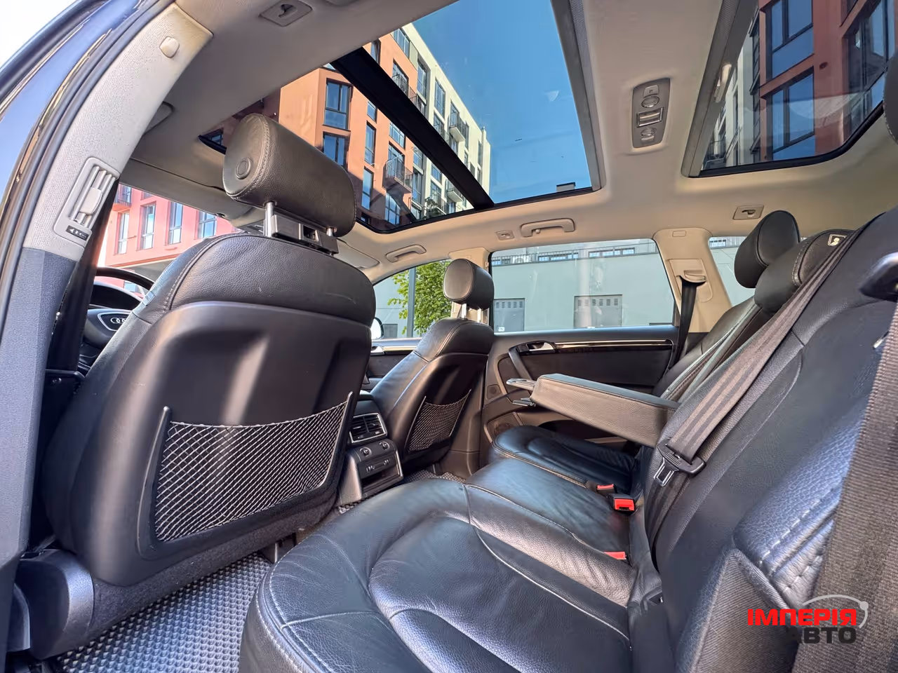 Audi Q7 - фото 27