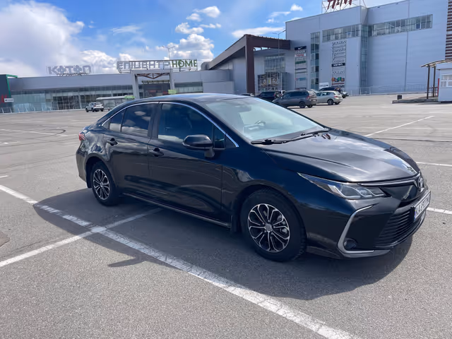 Toyota Corolla - фото 1