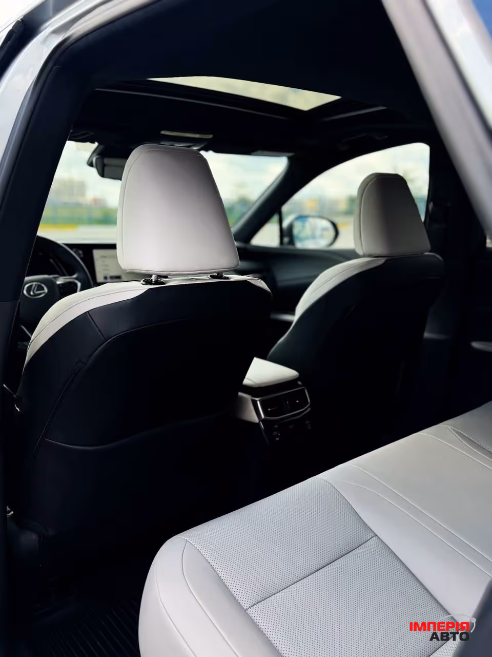 Lexus RX - фото 14