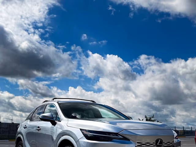 Lexus RX - фото 2
