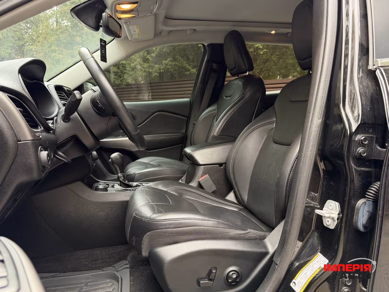 Jeep Cherokee - фото 10
