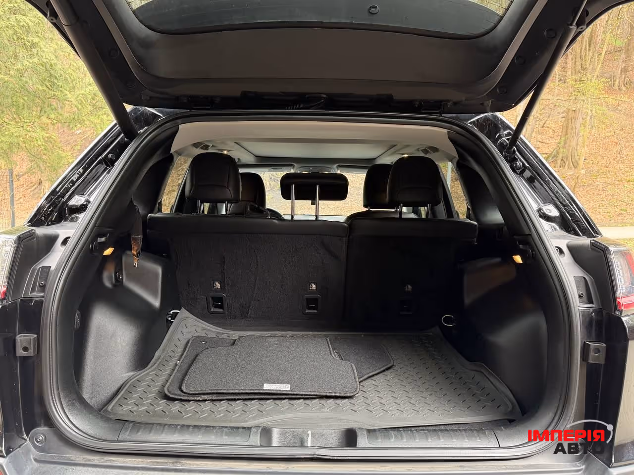 Jeep Cherokee - фото 14