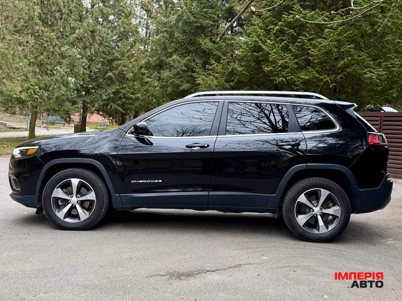 Jeep Cherokee - фото 5