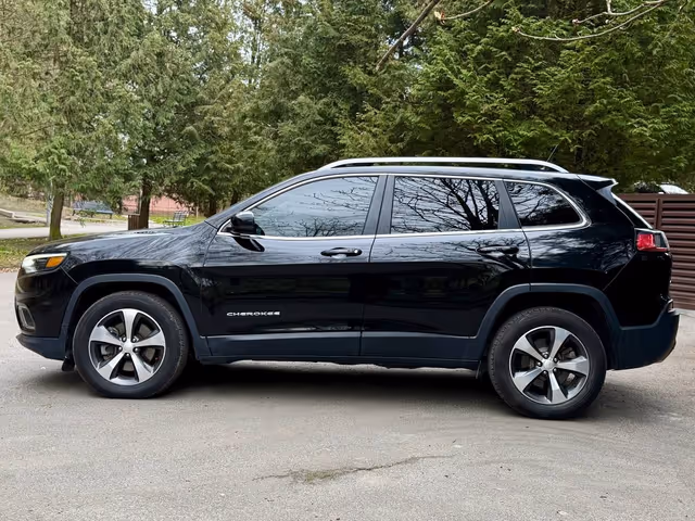 Jeep Cherokee - фото 5