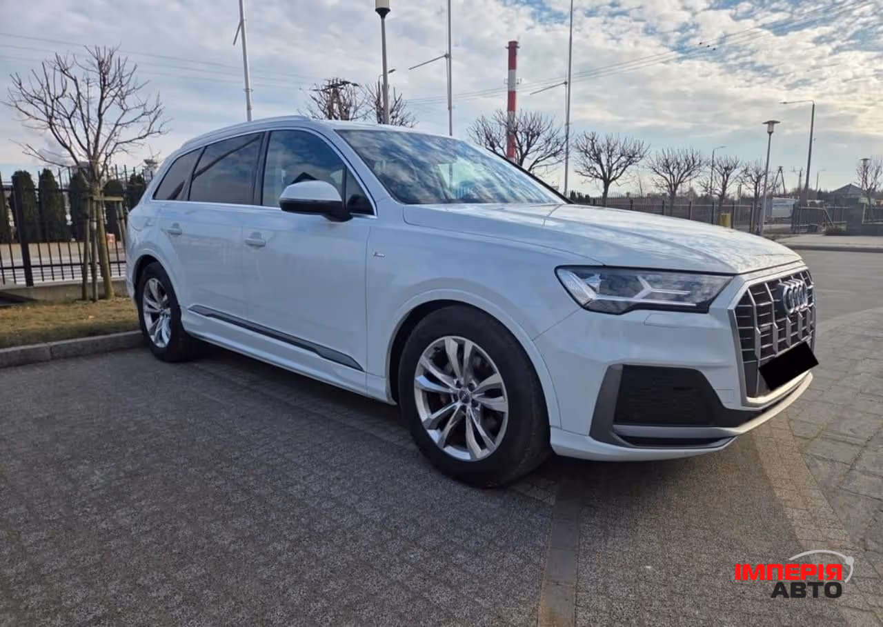 Audi Q7 - фото 1
