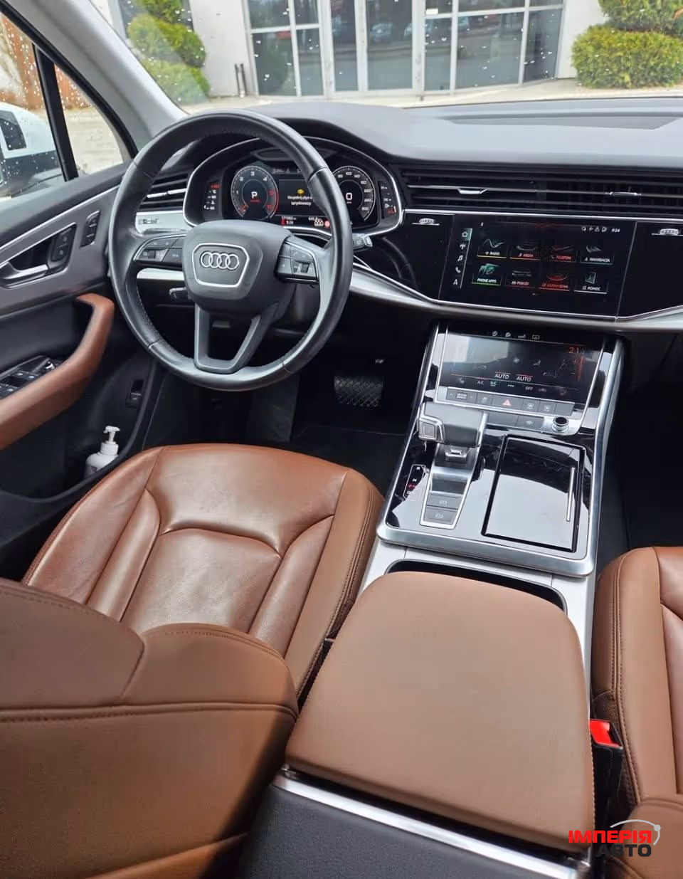Audi Q7 - фото 9