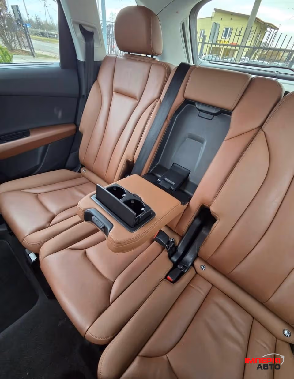 Audi Q7 - фото 7