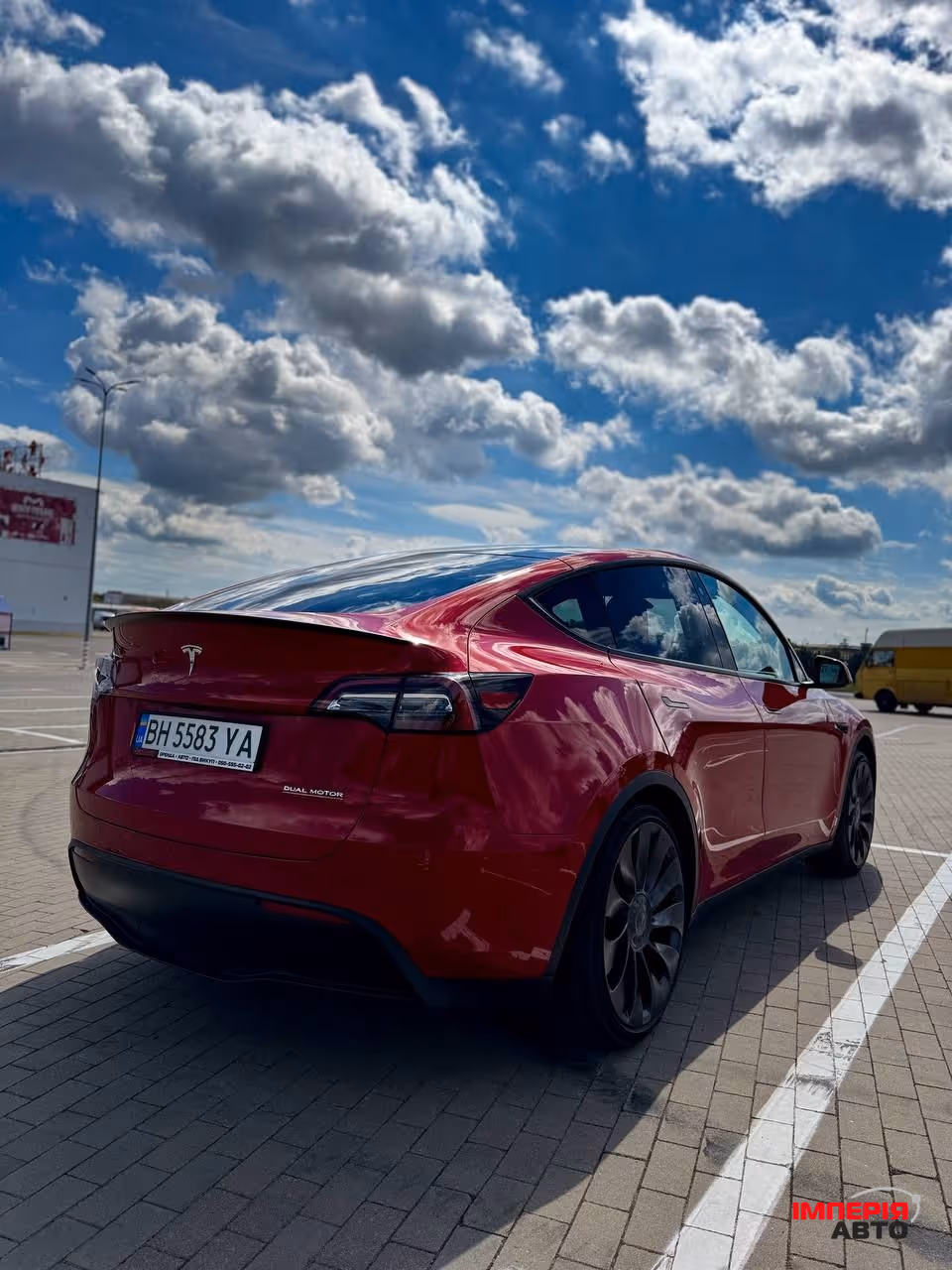 Tesla Model Y - фото 5