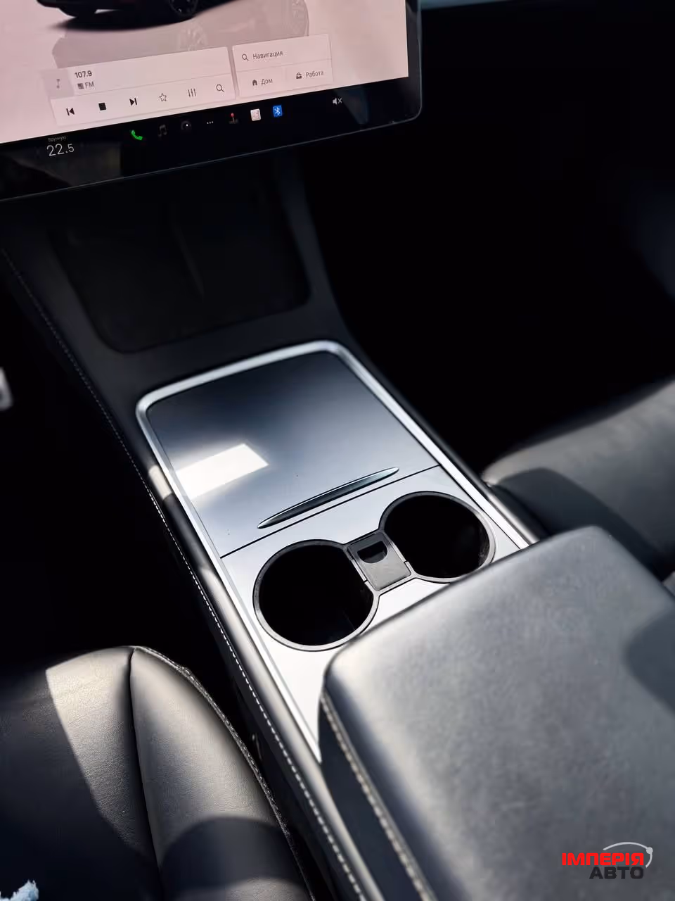 Tesla Model Y - фото 16