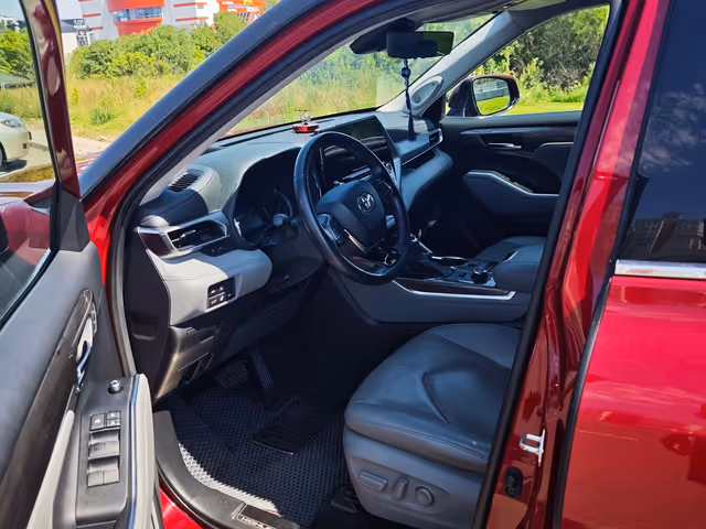 Toyota Highlander - фото 3