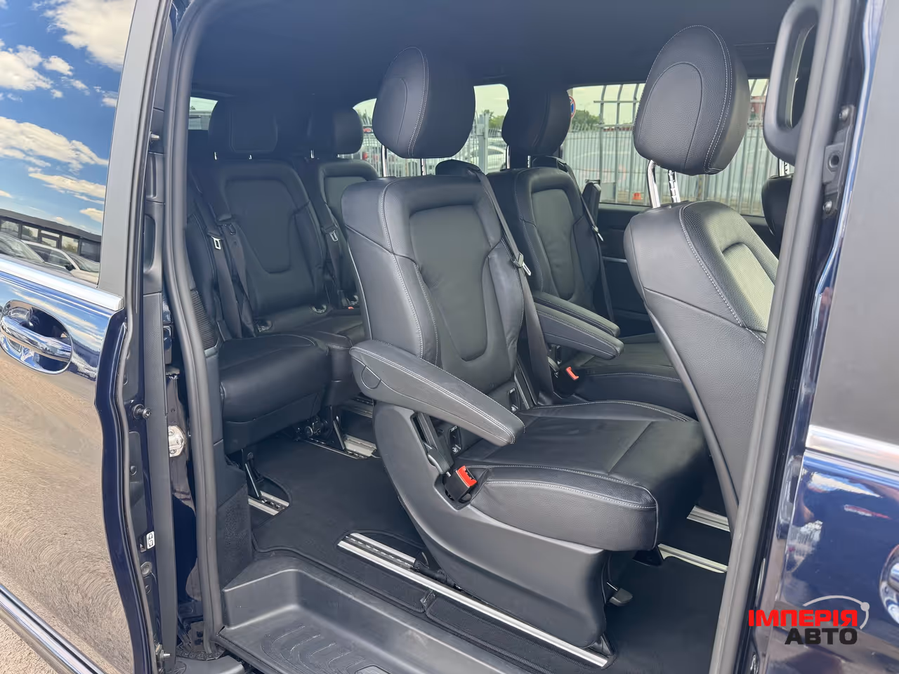 Mercedes-Benz V-Класс - фото 14