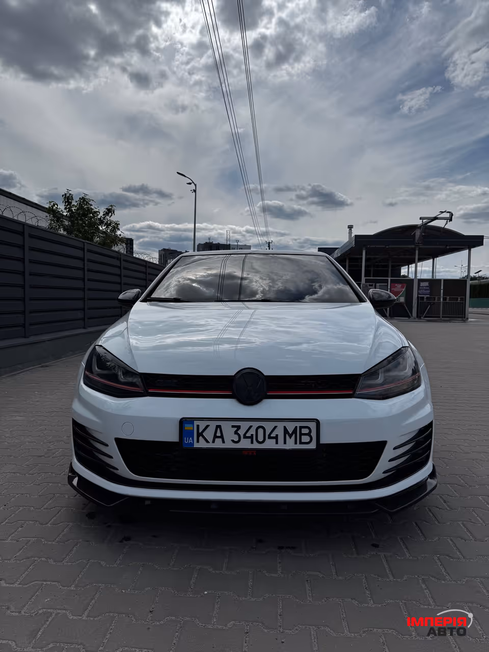 Volkswagen Golf GTI - фото 2