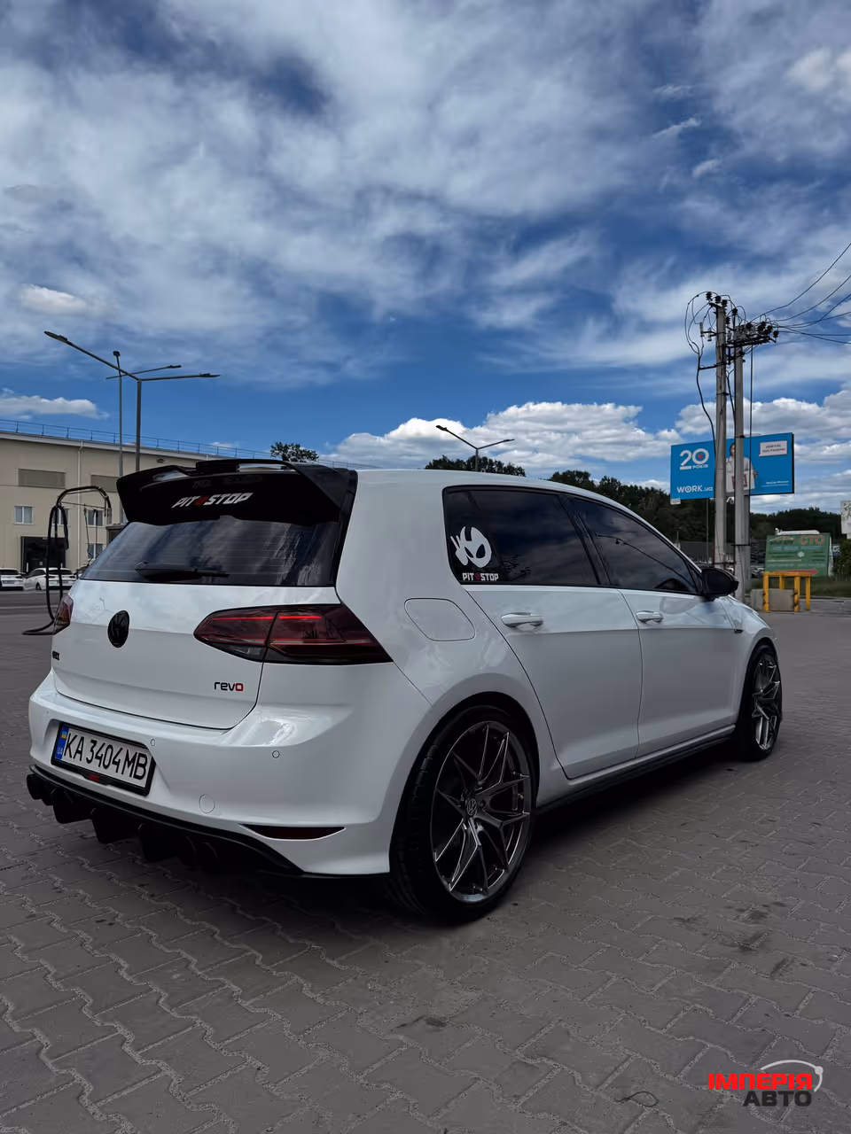 Volkswagen Golf GTI - фото 5