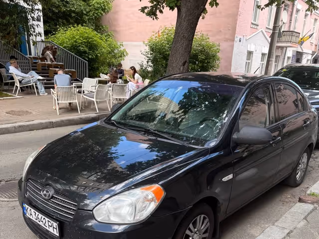 Hyundai Accent - фото 2