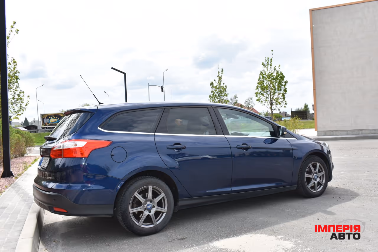Ford Focus - фото 7