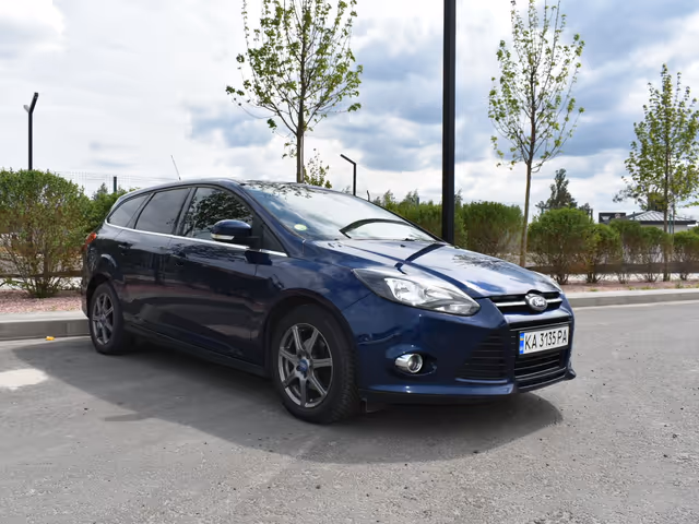 Ford Focus - фото 2